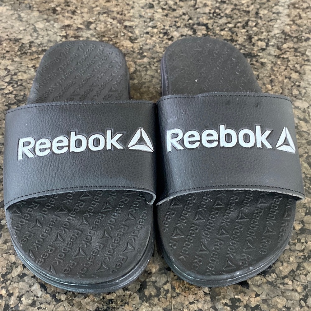 Reebok youth slides - size 3